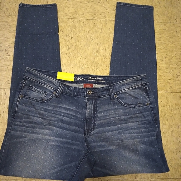 NWT! Plus Size Merona Modern Fit Mid Rise Polka-Dot Skinny Jeans, Size: … - Picture 12 of 16
